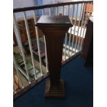 Mahogany pedestal