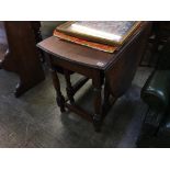 Oak gateleg table