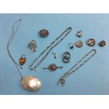 Assorted silver jewellery