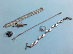 Quantity of silver costume jewellery