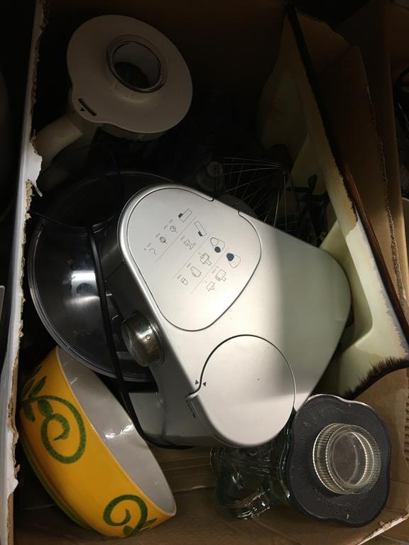 Two boxes of assorted bowls, juicer etc. - Image 4 of 5