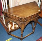 Oak side table, with single drawer