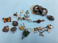 Assorted jewellery, enamel brooches etc. Contactless collection is strictly by appointment on