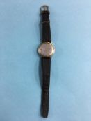 A 9ct Accurist gents watch