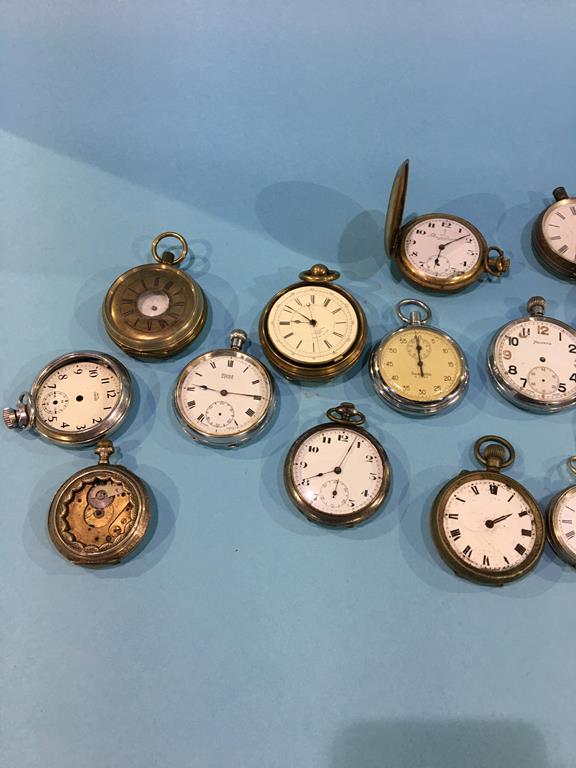 A box of various pocket watches - Image 2 of 3