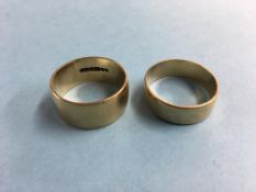 Two 9ct gold rings, weight 10.7 grams