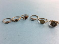 Six 9ct gold dress rings, total weight 6.7 grams