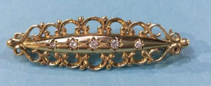 A 9ct gold and diamond brooch, 3g