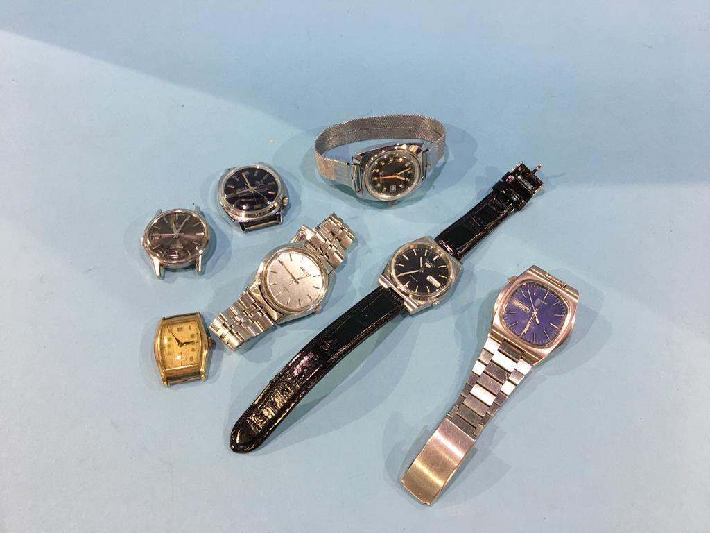 Collection of seven Gents wristwatches to include Seiko, Timex etc.