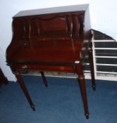 Reproduction mahogany writing desk, 74cm wide