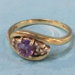 A 9ct gold and amethyst ring, size K, 2.6g