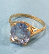 A 9ct gold topaz ring, size K, 1.8g