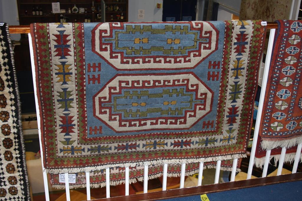 Modern Persian rug, 128 x 190cm