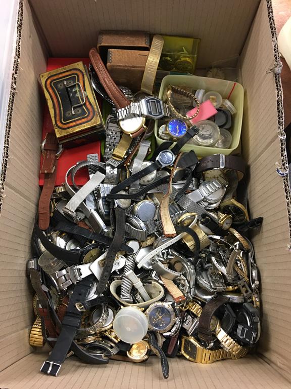 Quantity of watch parts - Image 2 of 3