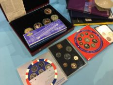 Quantity of presentation coins, a boxed Tek Sing Treasure bowl from the shipwreck in 1822