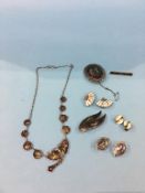 Quantity of Indonesian jewellery including a necklace, three brooches and three pairs of earrings