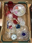 Tray of assorted glassware