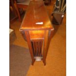 Small pembrook table