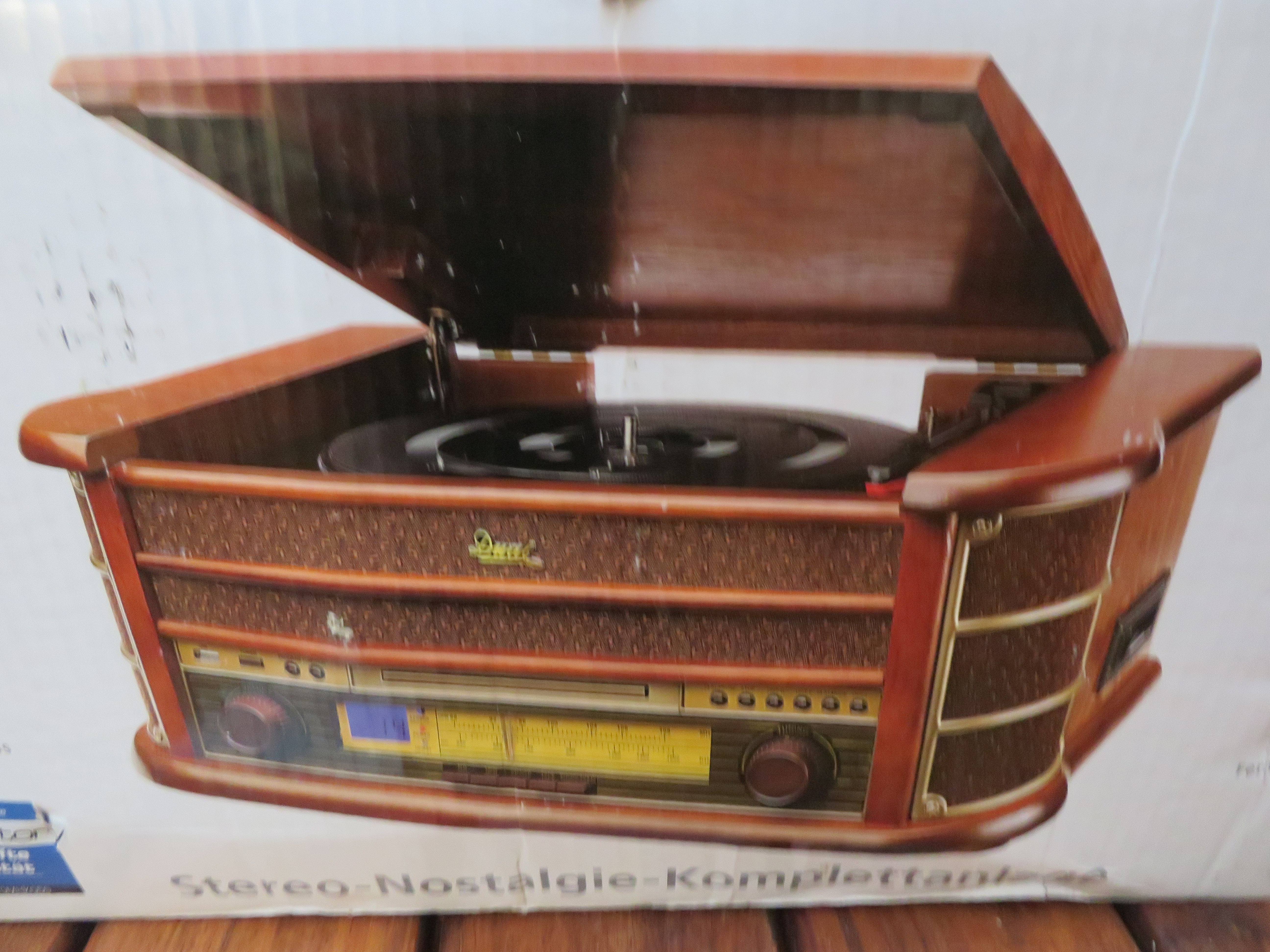 Dual record/CD & radio player