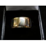 9ct Gold wedding band Weight 4.6g