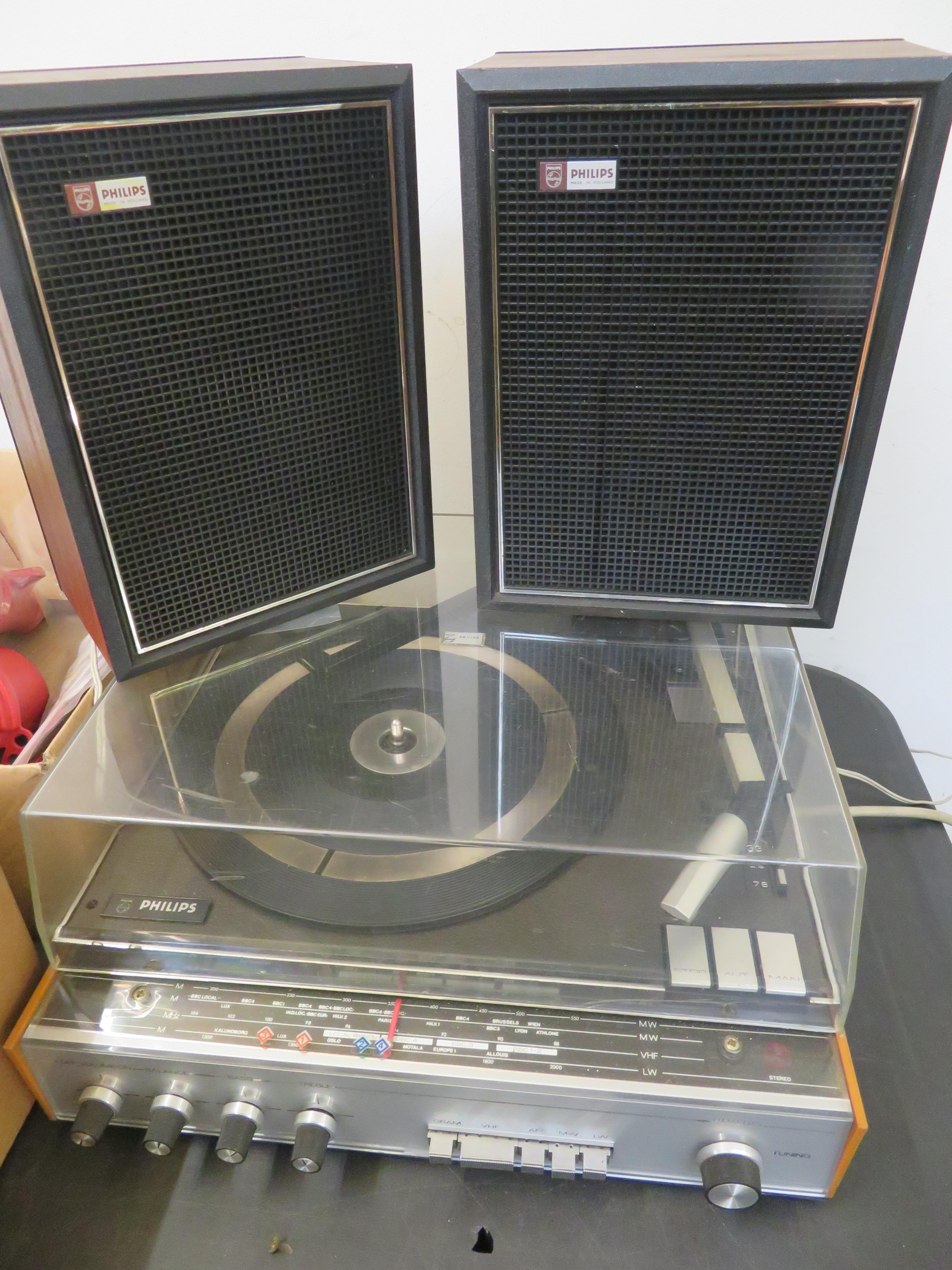 Phillips record deck with speakers