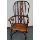 19th century yew and elm Windsor chair, with pierc