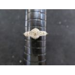 18ct Gold & platinum ring set with 3 small diamond