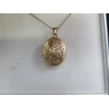 9ct Gold locket & chain