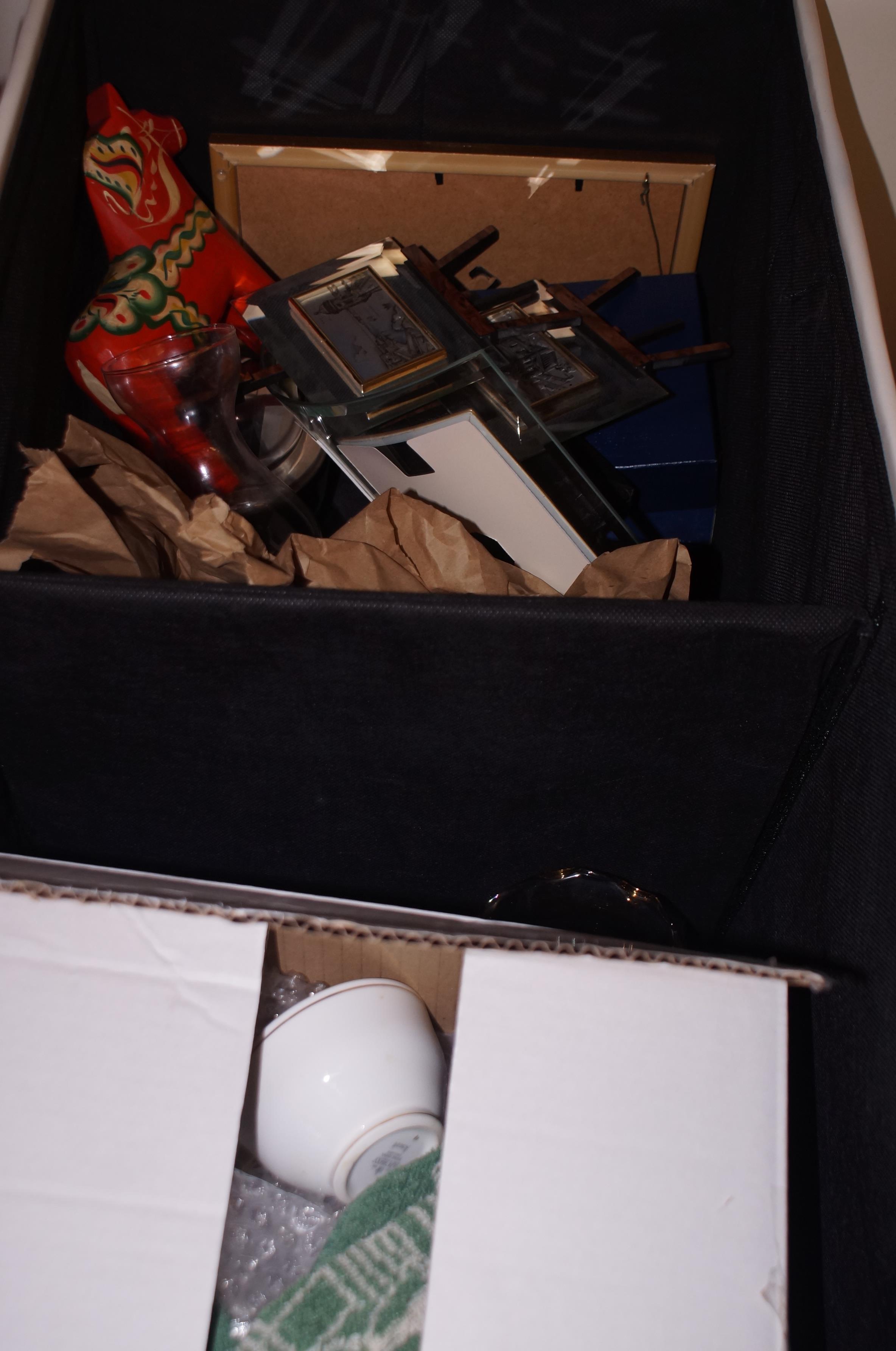 Bedding box & unsorted contents