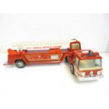 Large Nylint fire engine Length 80 cm