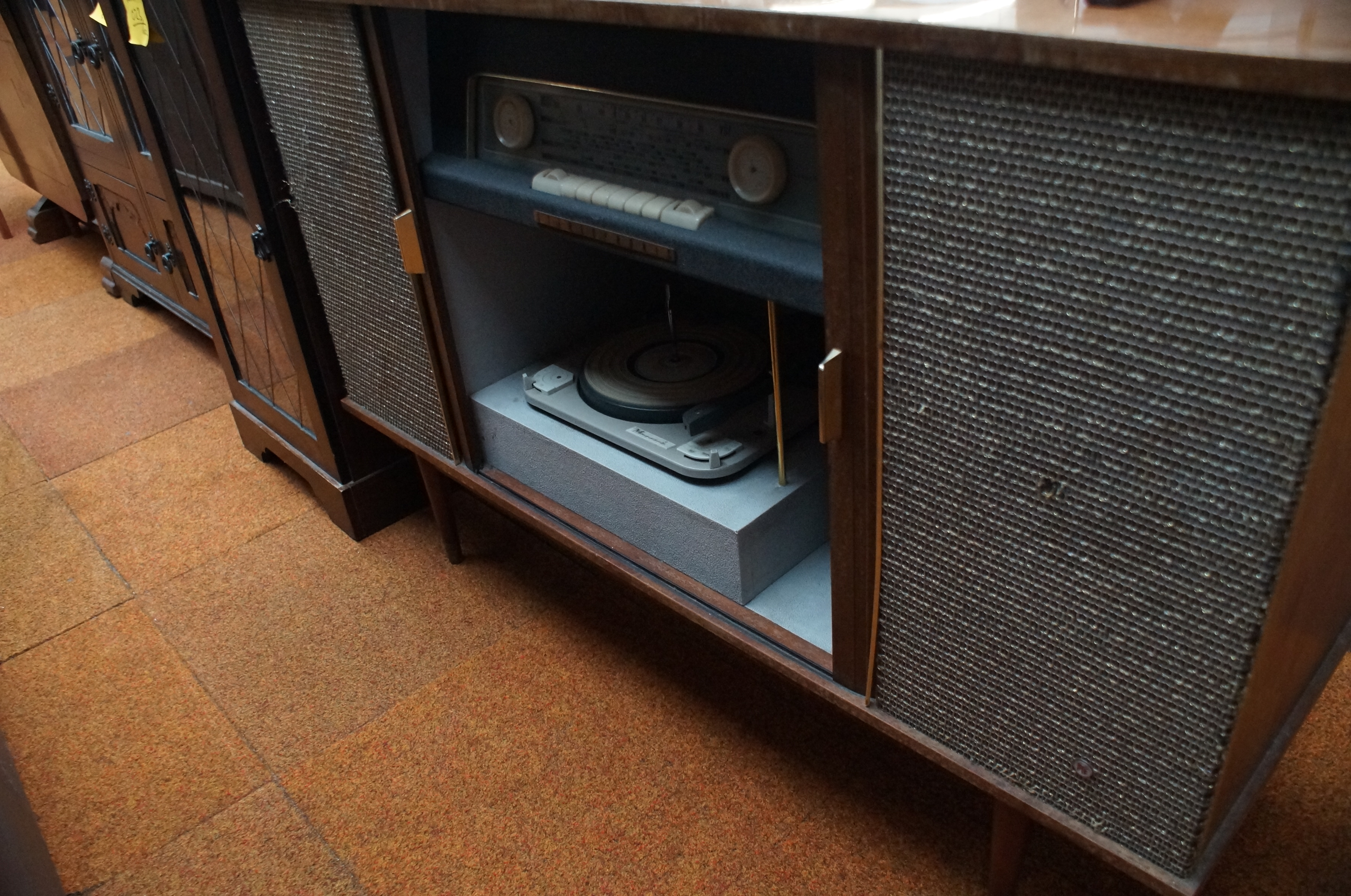 1950/60's radiogram with deck