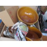 Box of ceramic kitchen ware