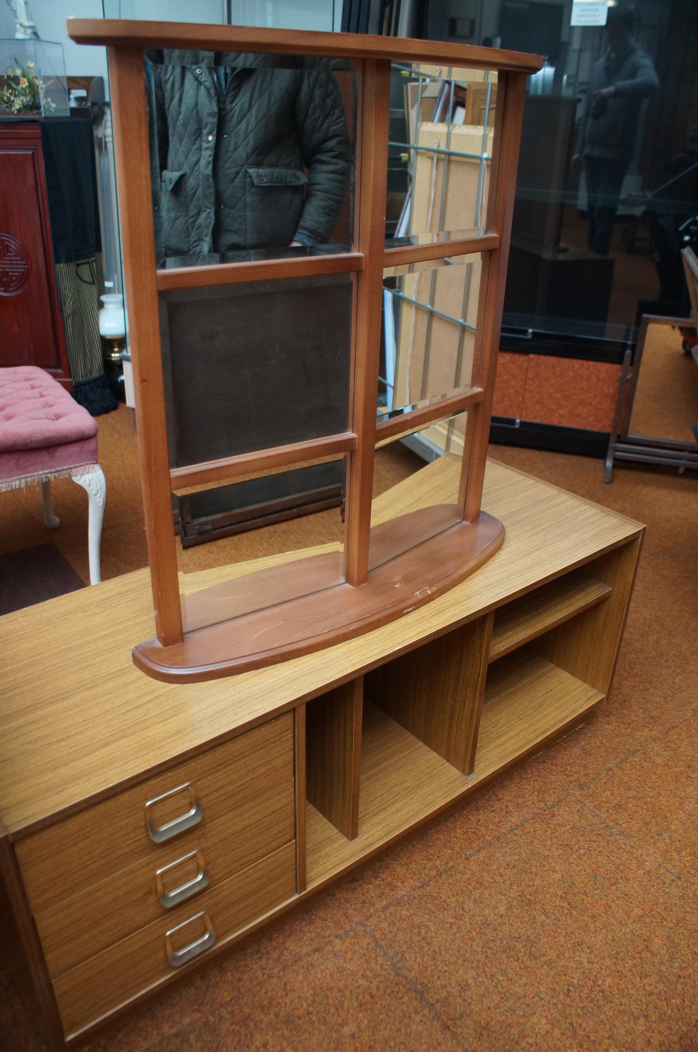 Medium unit, mirror & folding card table