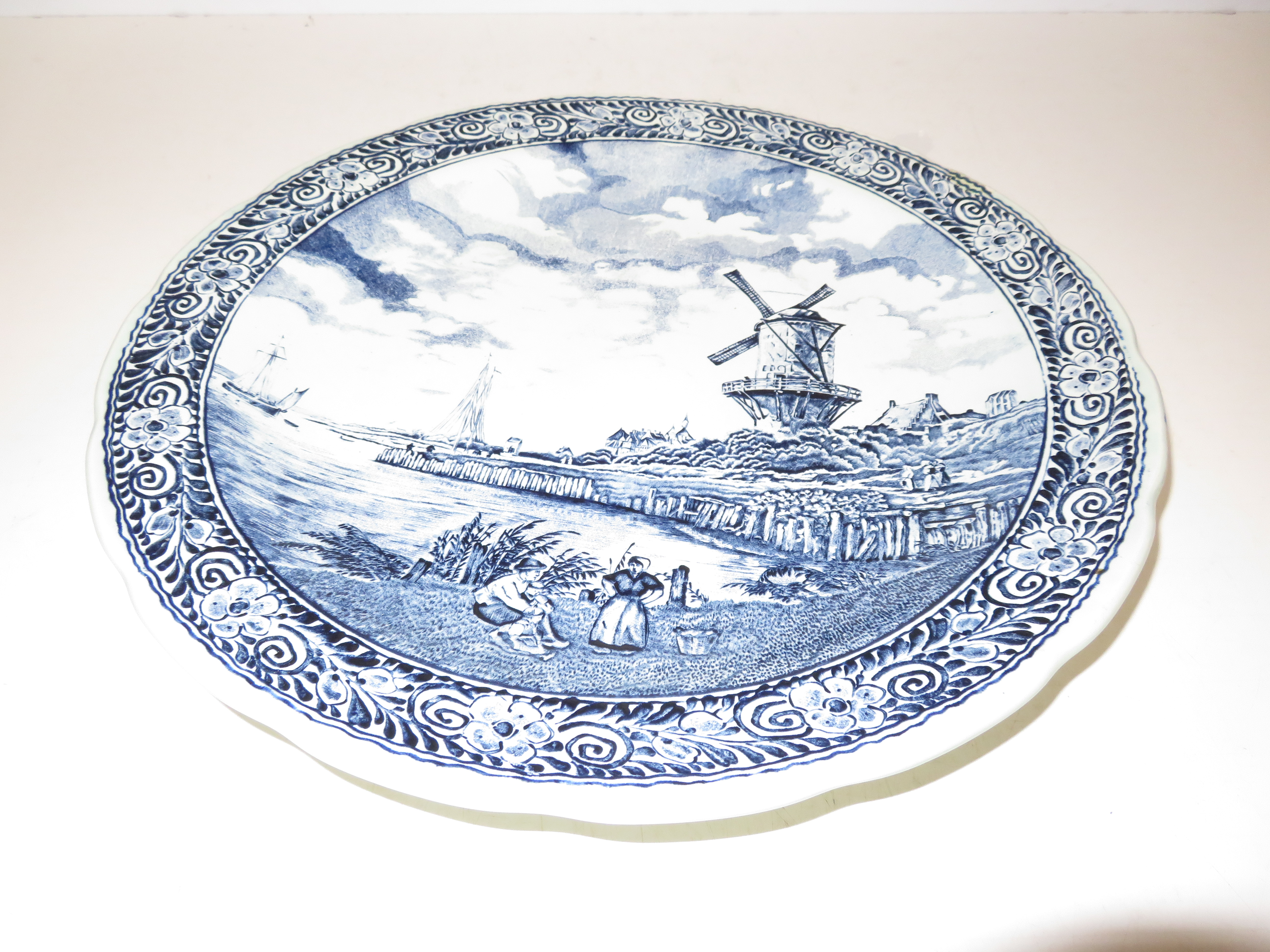 Large Delft charger, repair