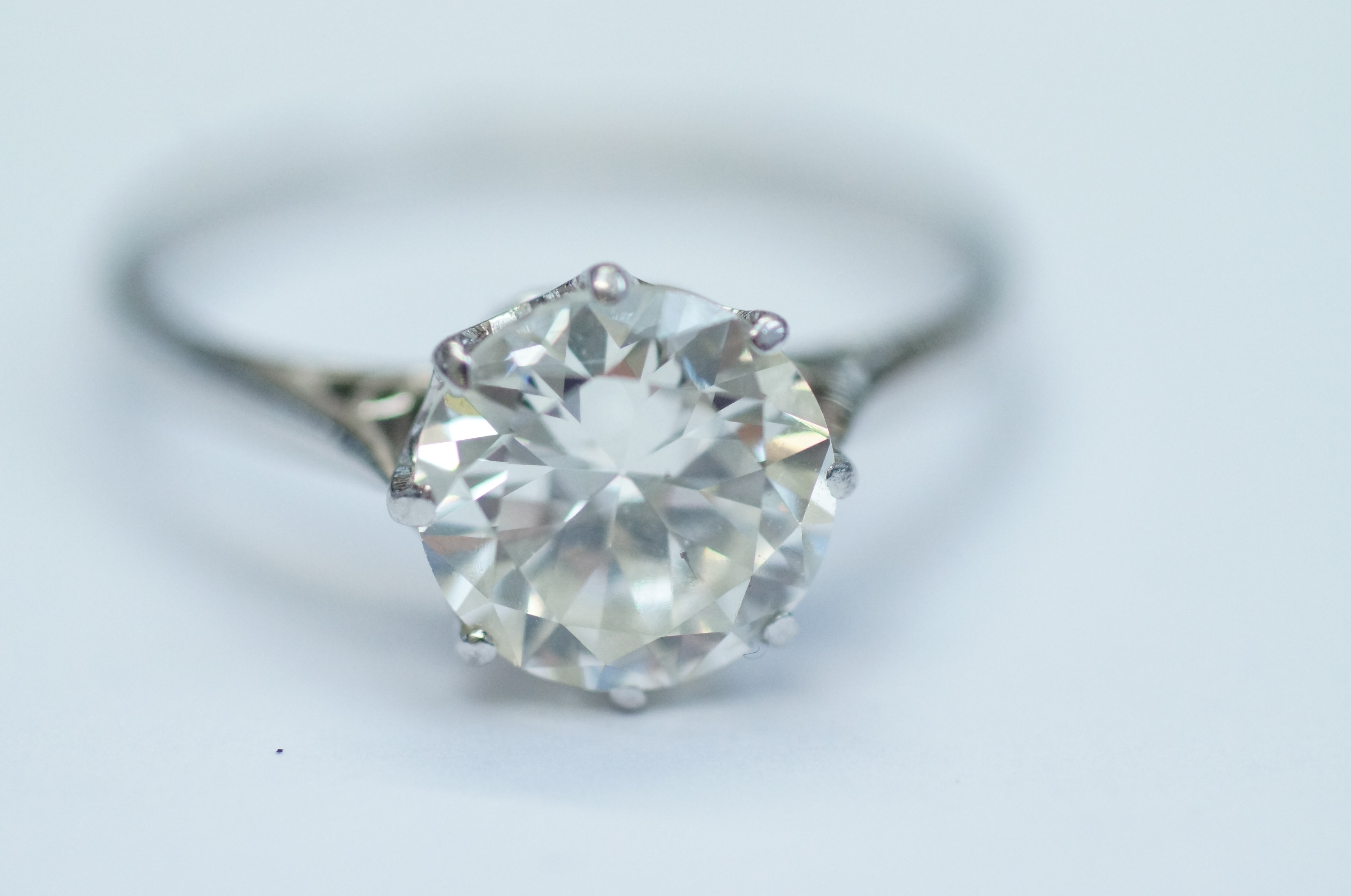 2.39 carat diamond ring Shape - Brilliant cut Weig - Image 5 of 10