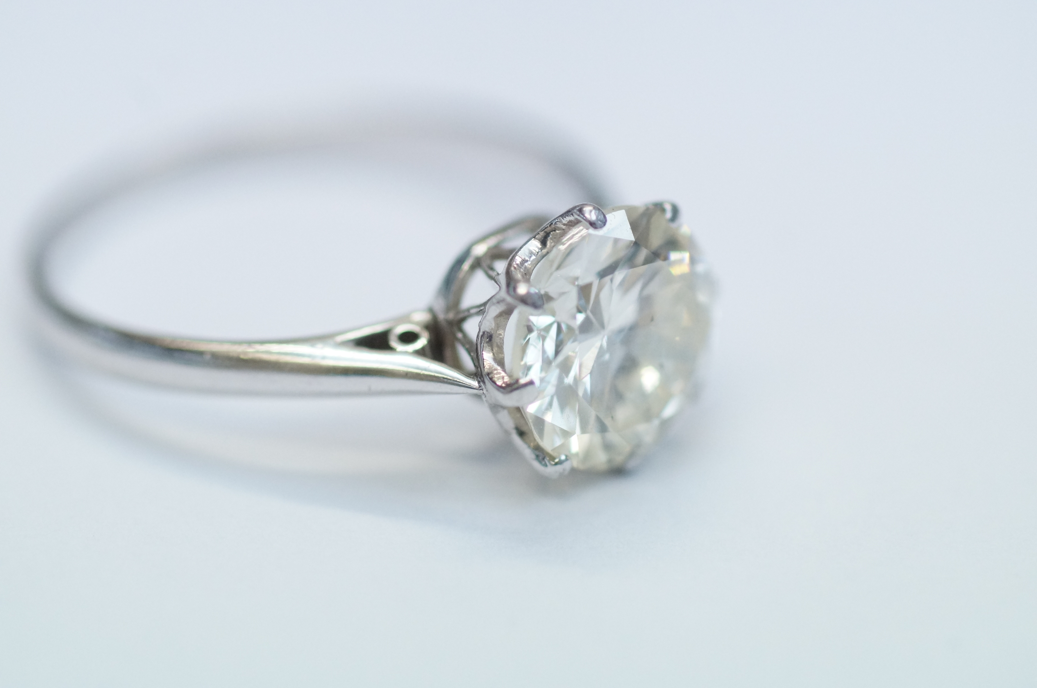 2.39 carat diamond ring Shape - Brilliant cut Weig - Image 9 of 10