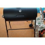 Double barbecue with thermometer used with 2 1/2 b