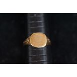 9ct Gold signet ring Size W