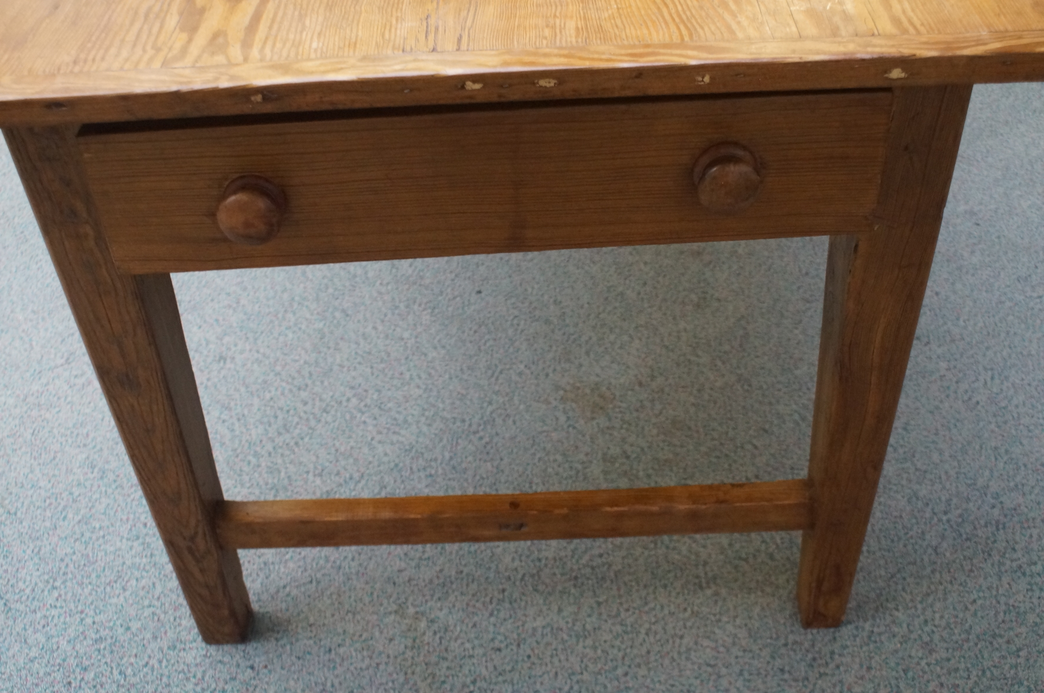 Early Victorian pine, farmhouse table fitted with - Image 3 of 3