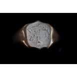 9ct gold signet ring 4.8 grams size Q