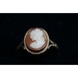 9ct Gold cameo ring Size Q
