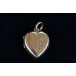 9ct Gold heart shaped locket