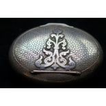 Silver plate snuff box with silver motif