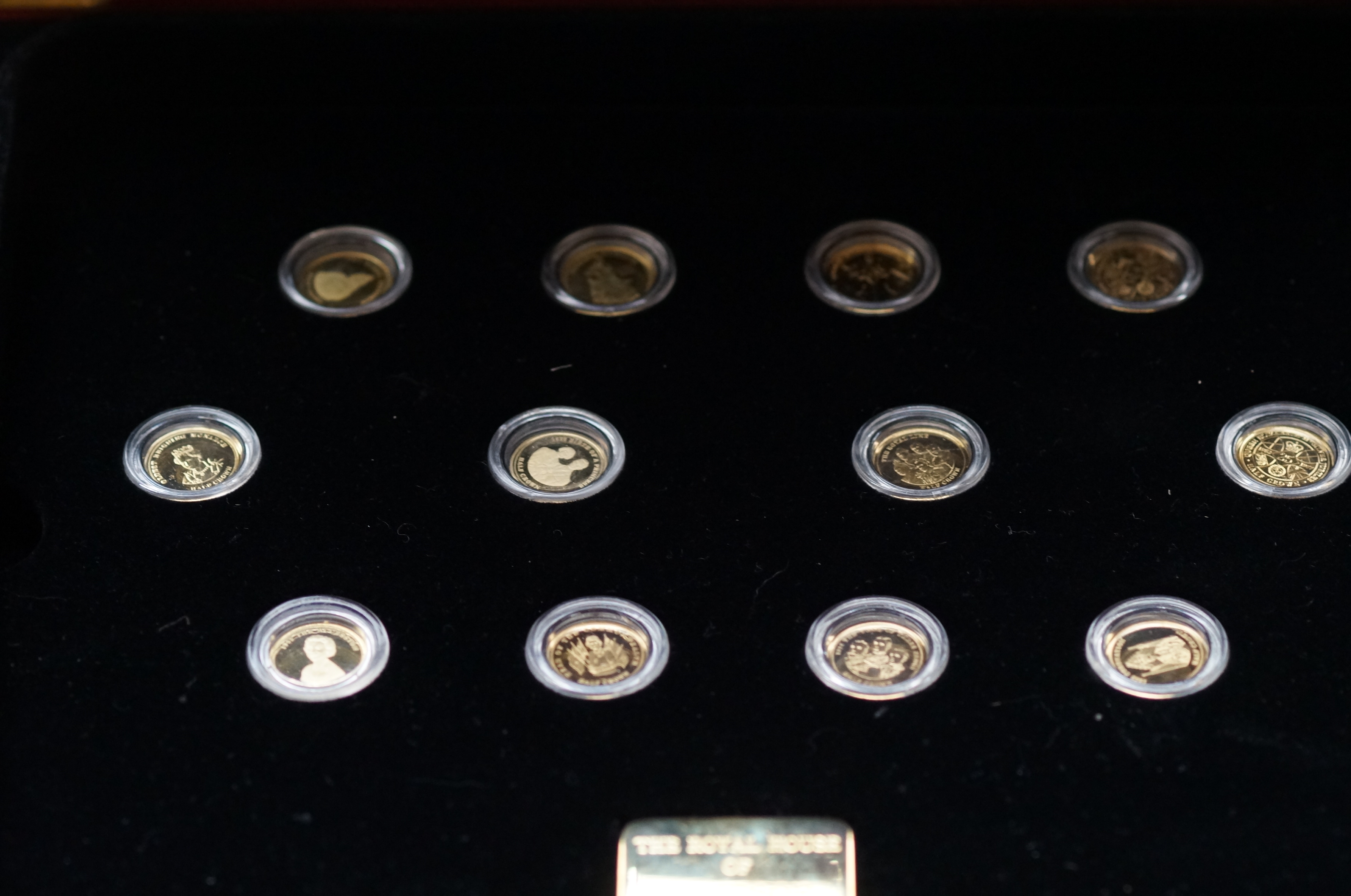 12x 9ct Gold proof coins, boxed with certs