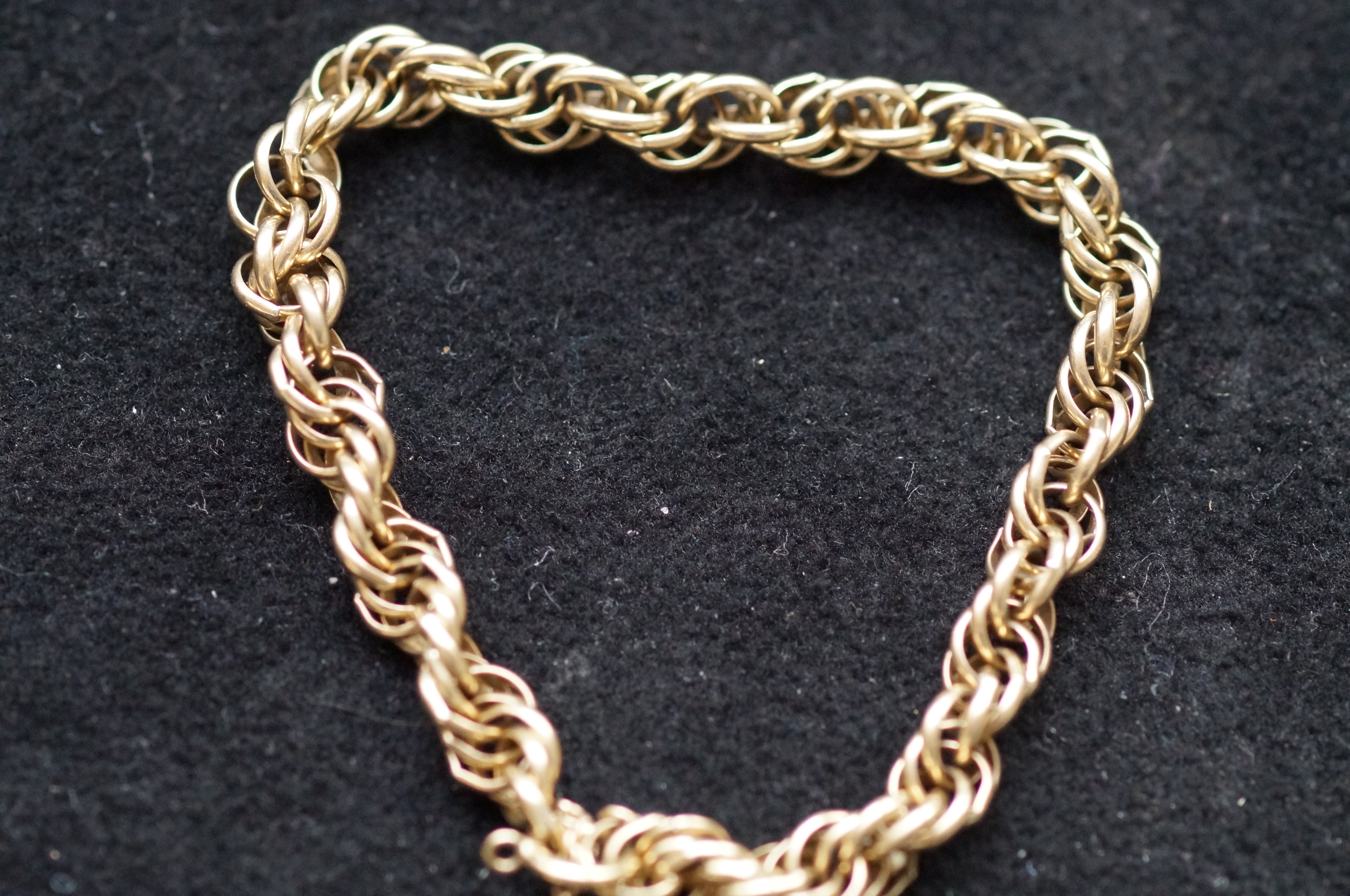 9ct Gold rope bracelet Weight 12.9g