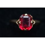 9ct Gold red gem stone ring Size R