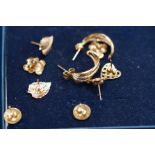 5 pairs of 9ct Gold earrings Total weight