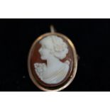 9ct Gold cameo brooch