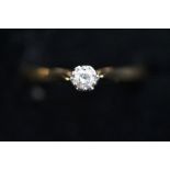 9ct Gold ring set with small solitaire diamond Siz