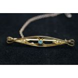 9ct Gold Victorian aqua-marine 4 seed pearl brooch
